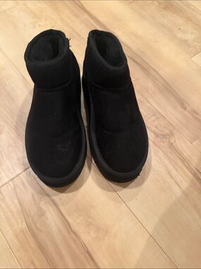 Hot Tomato Black Suede Ankle Boots